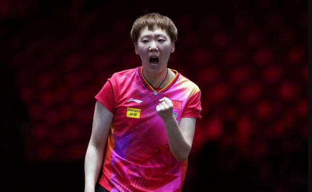 新加坡大满贯王曼昱险胜阿库拉 印度女队威胁犹在