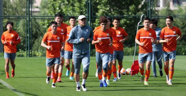 kaiyun.com-双冠王登山祈福上路2022 孙准浩的2个愿望1个爱好